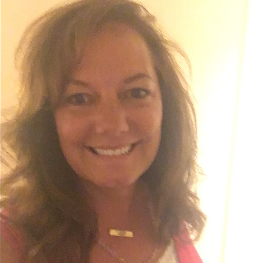 Meet your Posher, Michelle Lee